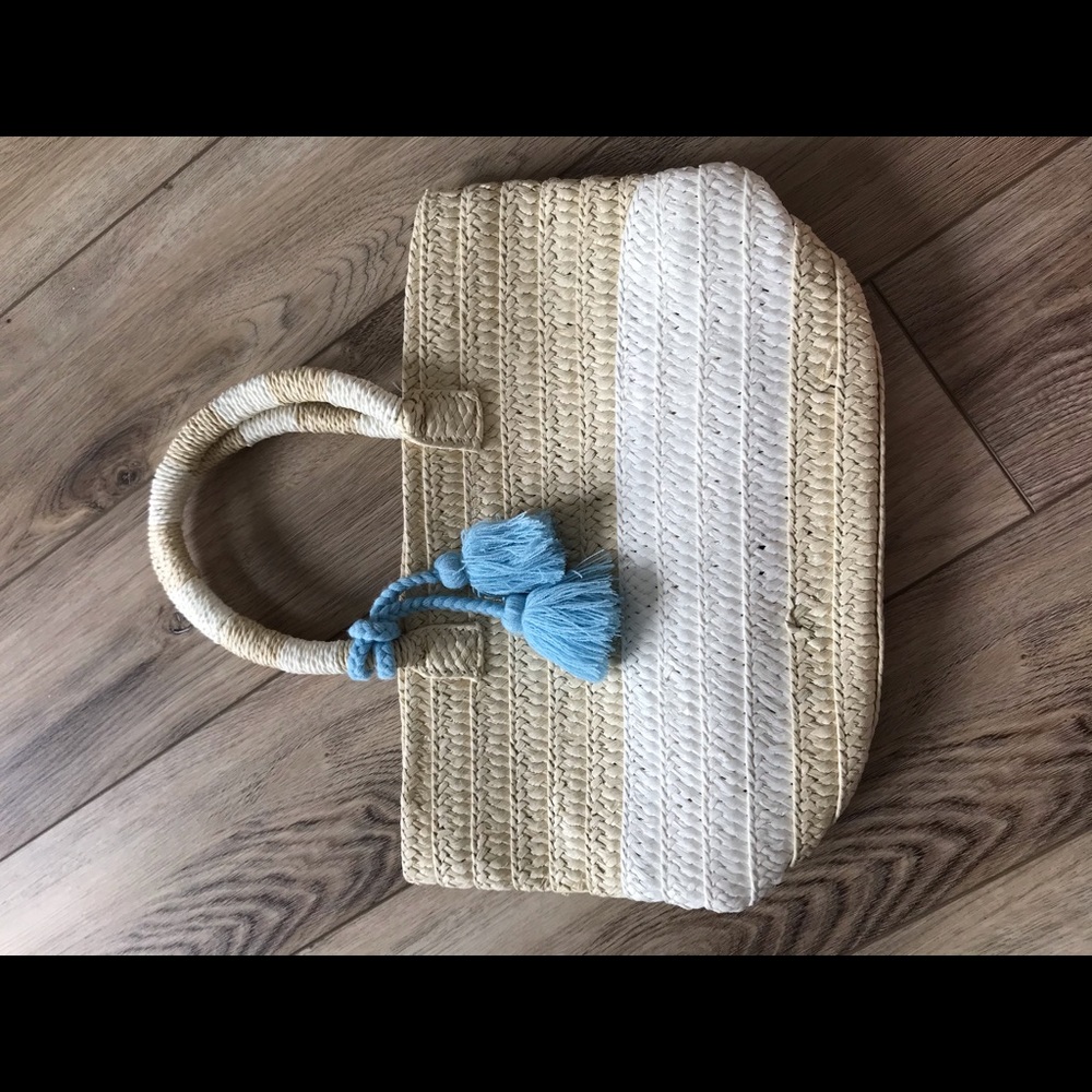 ALTRU straw tote